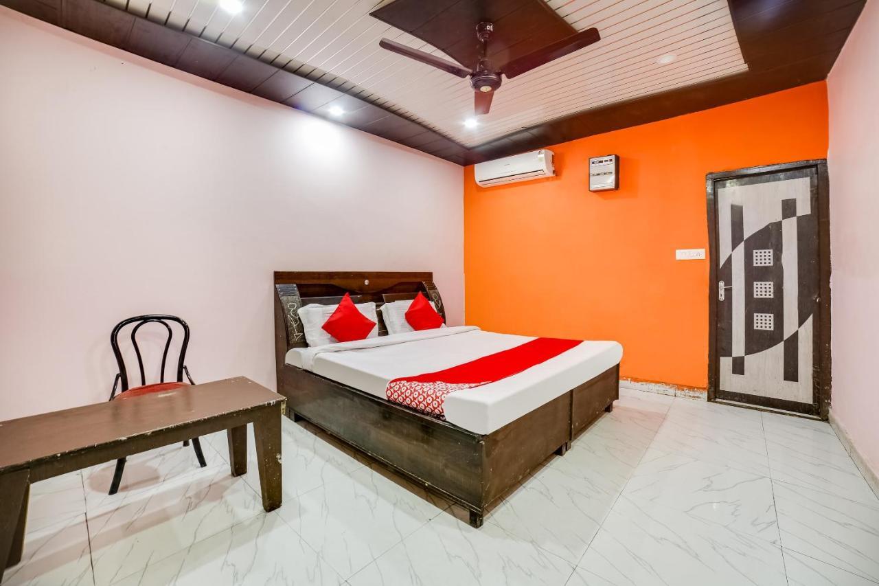 Oyo 70288 Happy Dhaba Hotel Sonipat Bagian luar foto