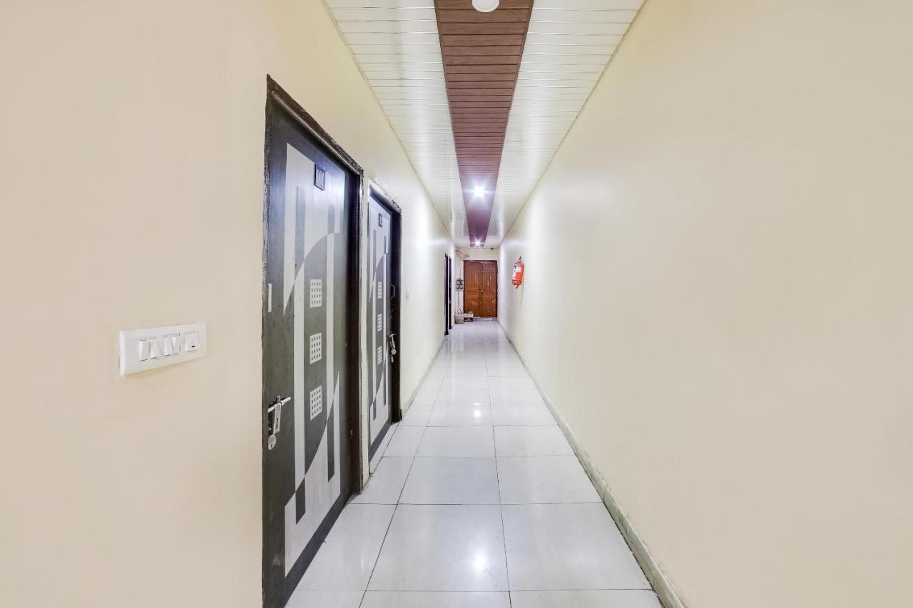 Oyo 70288 Happy Dhaba Hotel Sonipat Bagian luar foto